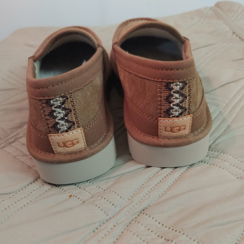 UGG Dex - Picture 3 of 4